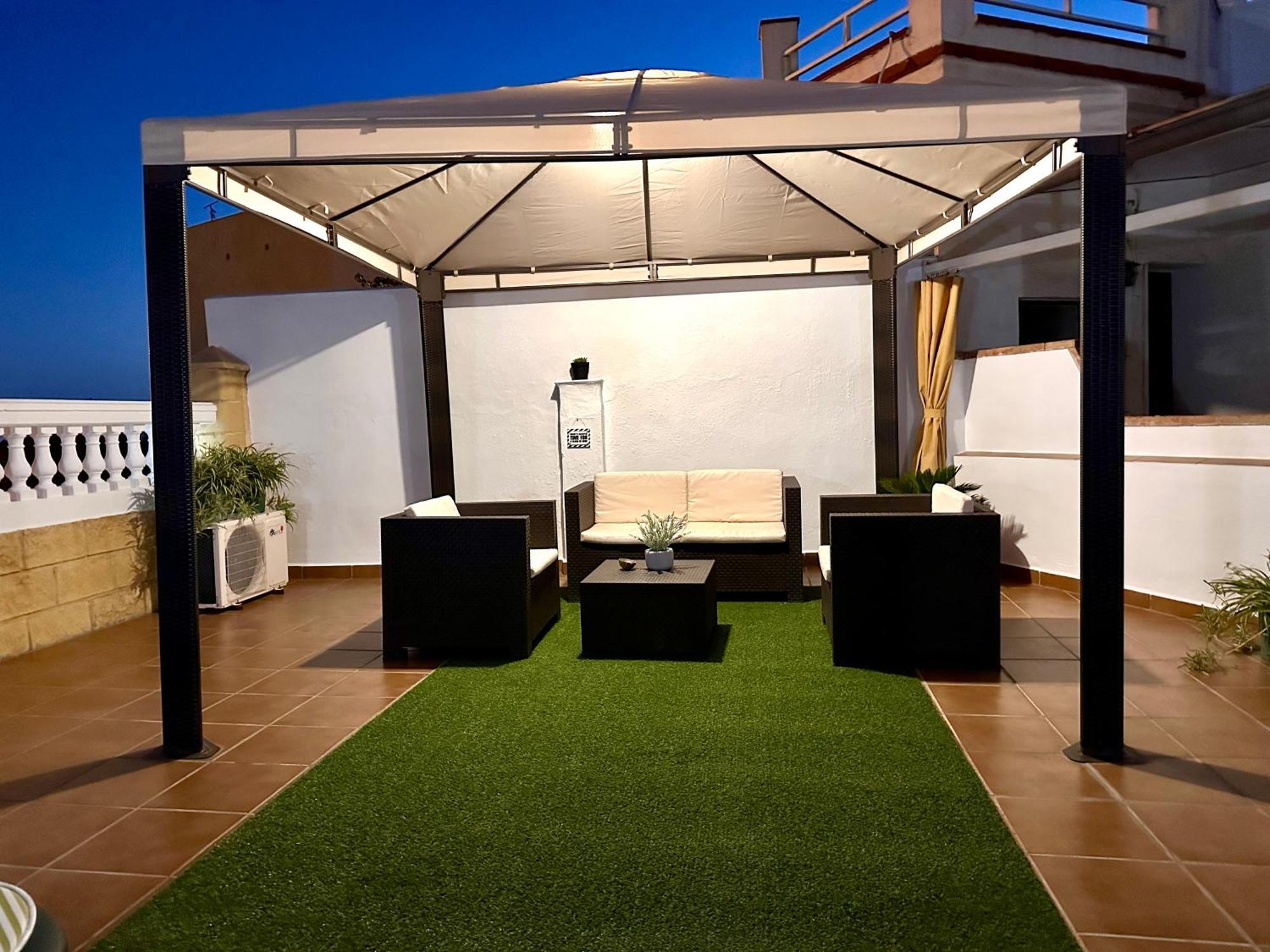 The House In Toquero Solarium Views To The Alcazaba Vakantiehuis