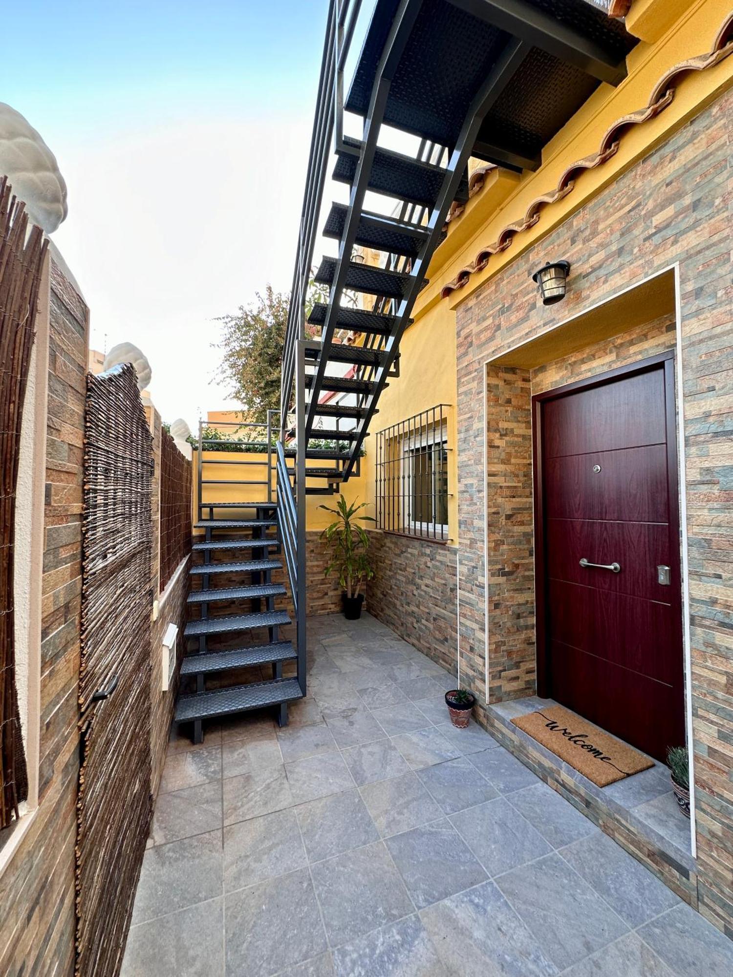 The House In Toquero Solarium Views To The Alcazaba Vakantiehuis